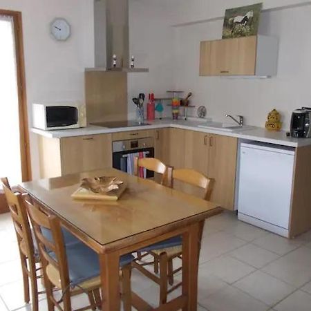 Appartement T2 Bas De Villa Avec Jardinet Au Calme Proche Mer La Seyne-sur-Mer Exteriör bild